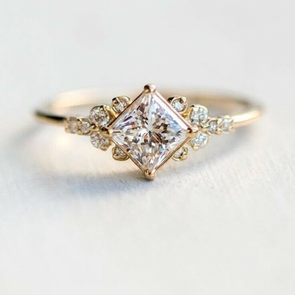 Jewelry - New Gold White Sapphire Ring